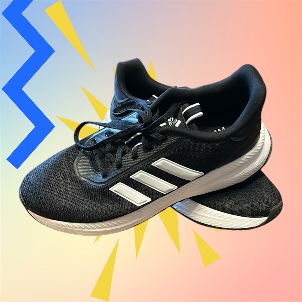 NWOT Adidas XPLR Path Running Sneaker
